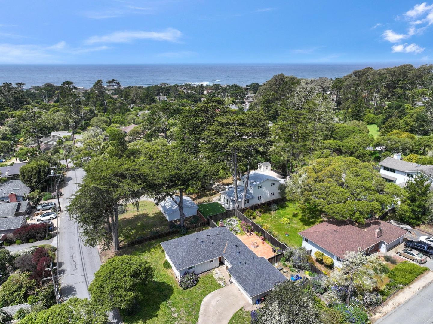 1104 Pico AVE