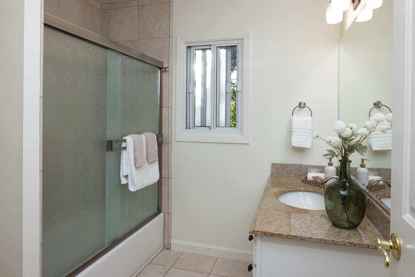 420 Dela Vina Avenue 7