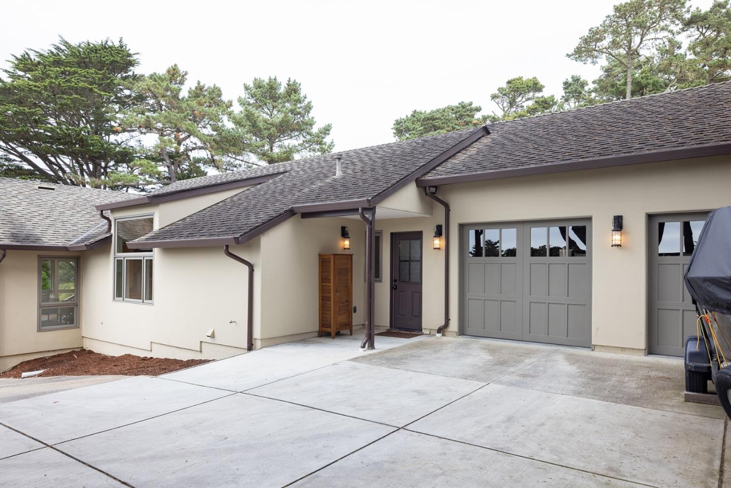 307 Bishop Avenue