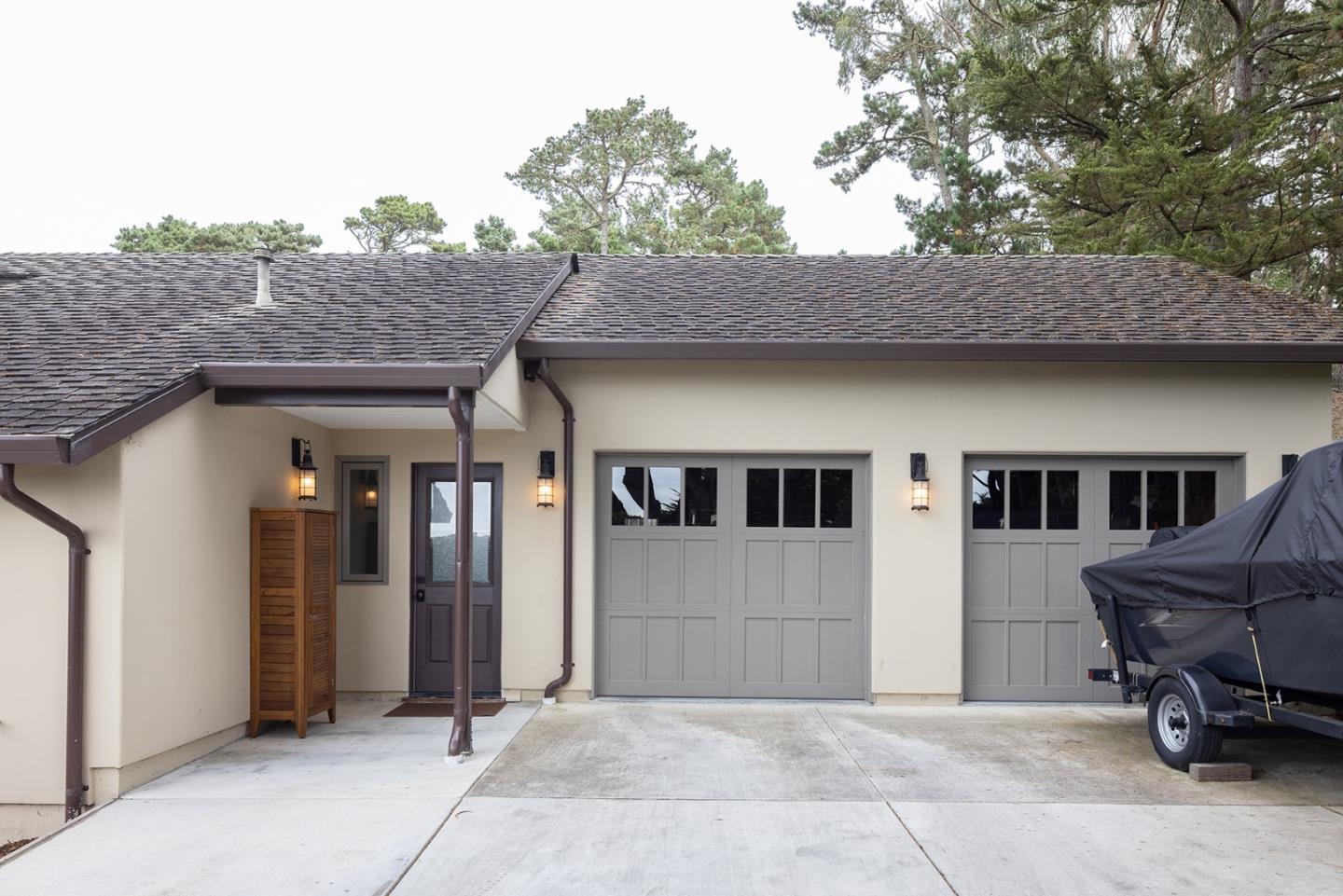 307 Bishop Avenue