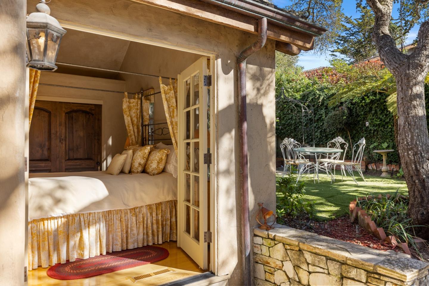 Santa Fe 3 Southeast of 4th