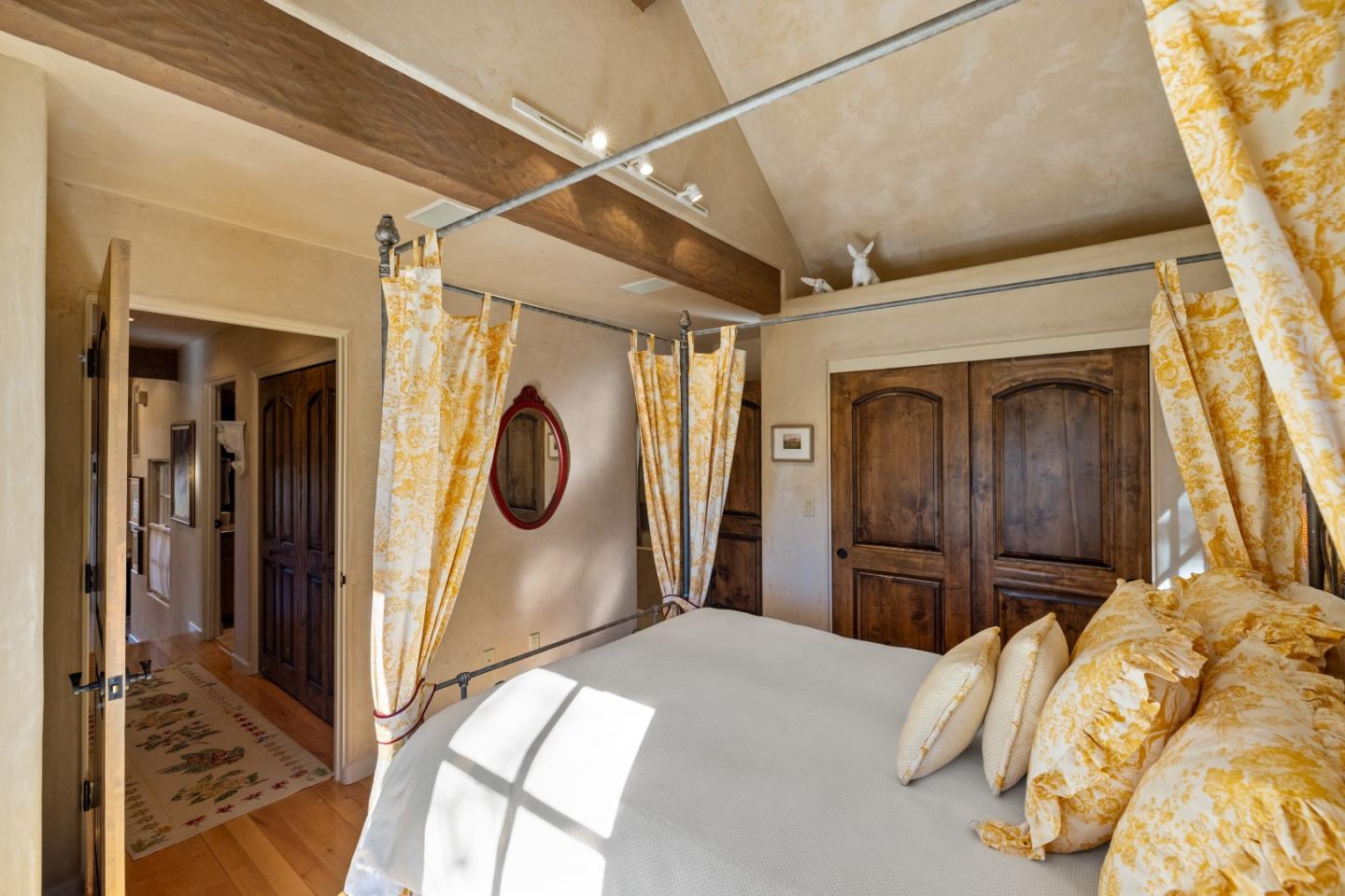 Santa Fe 3 Southeast of 4th