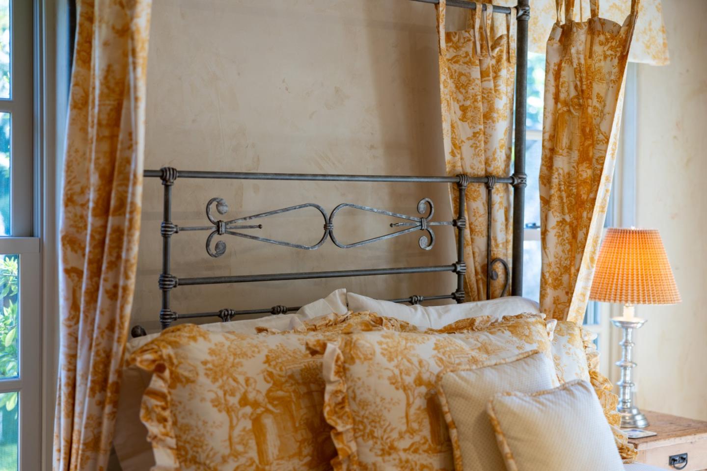 Santa Fe 3 Southeast of 4th