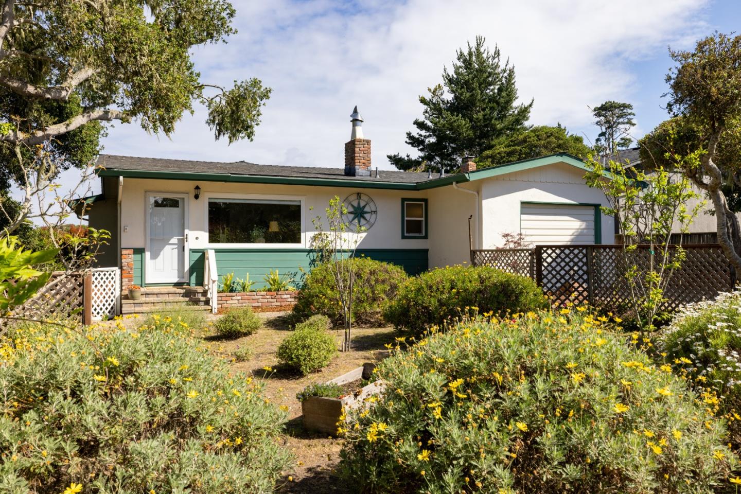 922 Maple Street