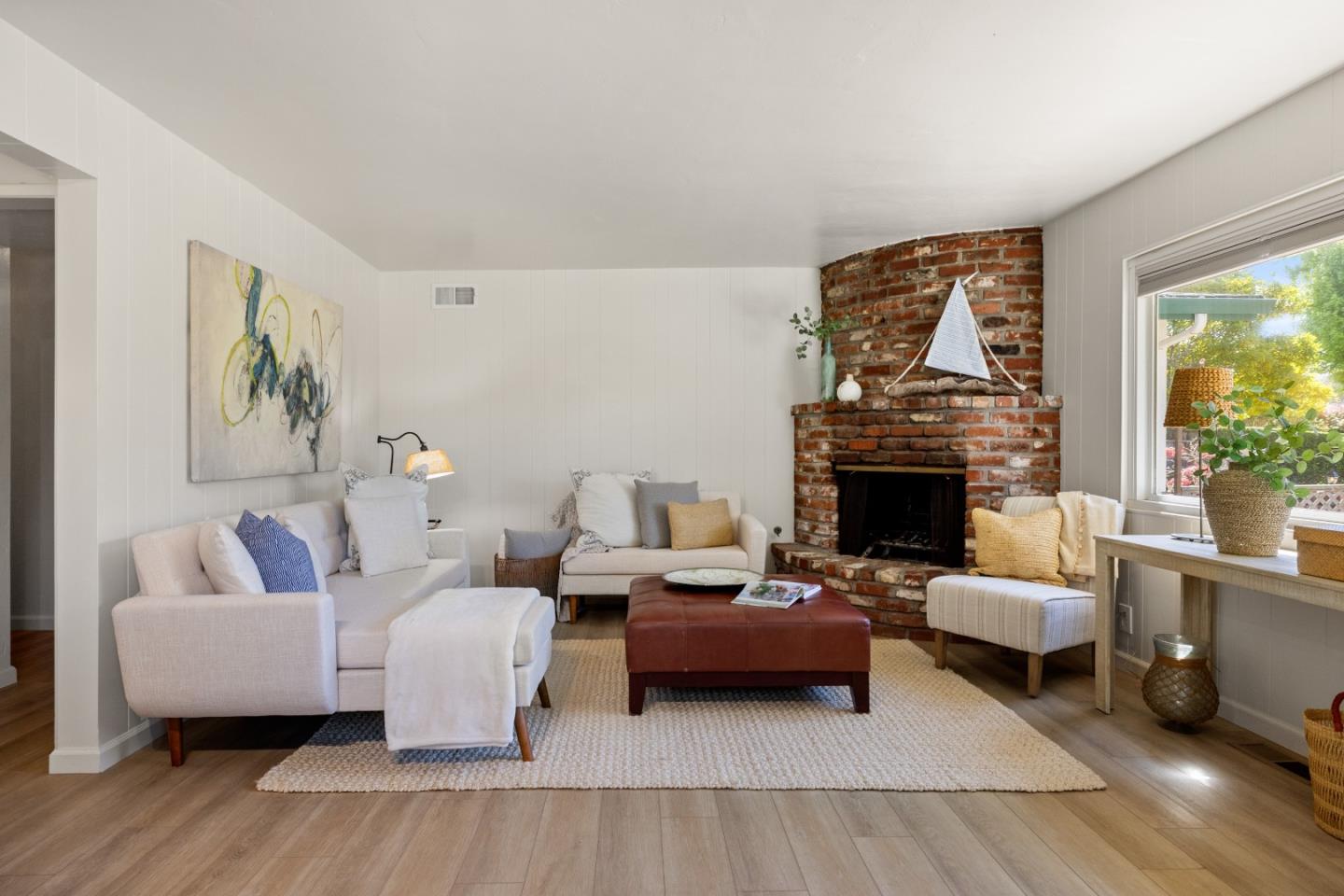 922 Maple Street