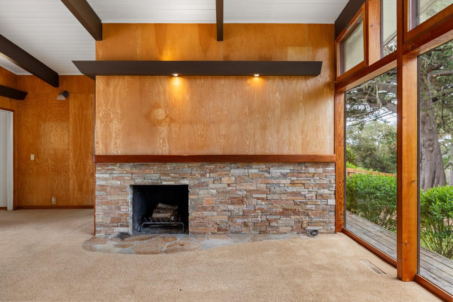 3071 Sloat Road