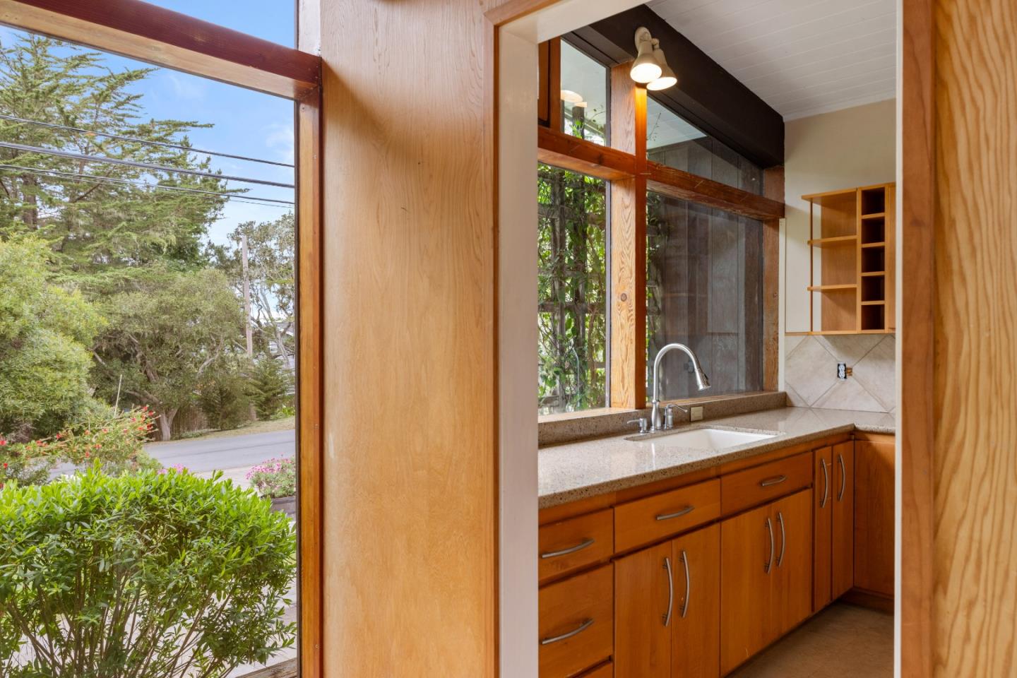 3071 Sloat Road