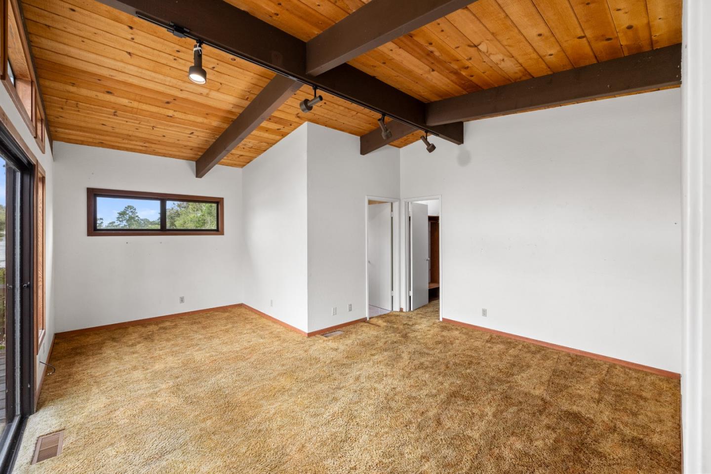 3071 Sloat Road