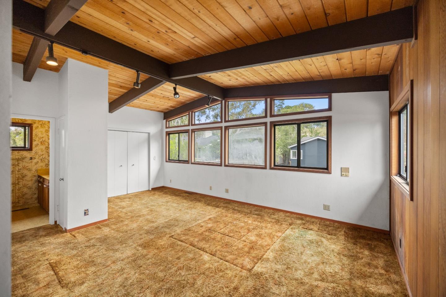 3071 Sloat Road
