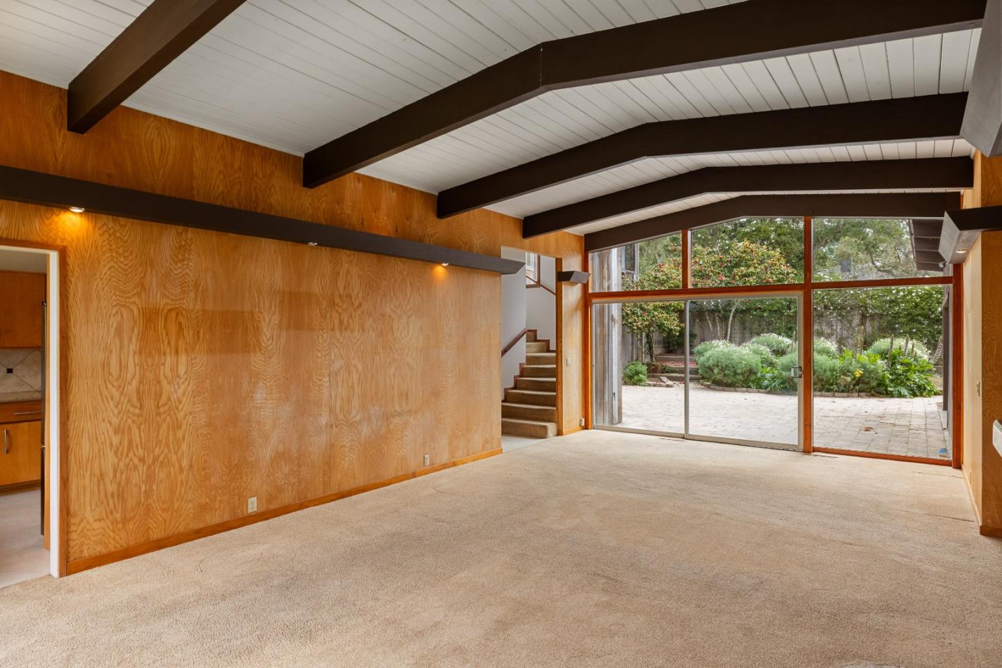 3071 Sloat Road