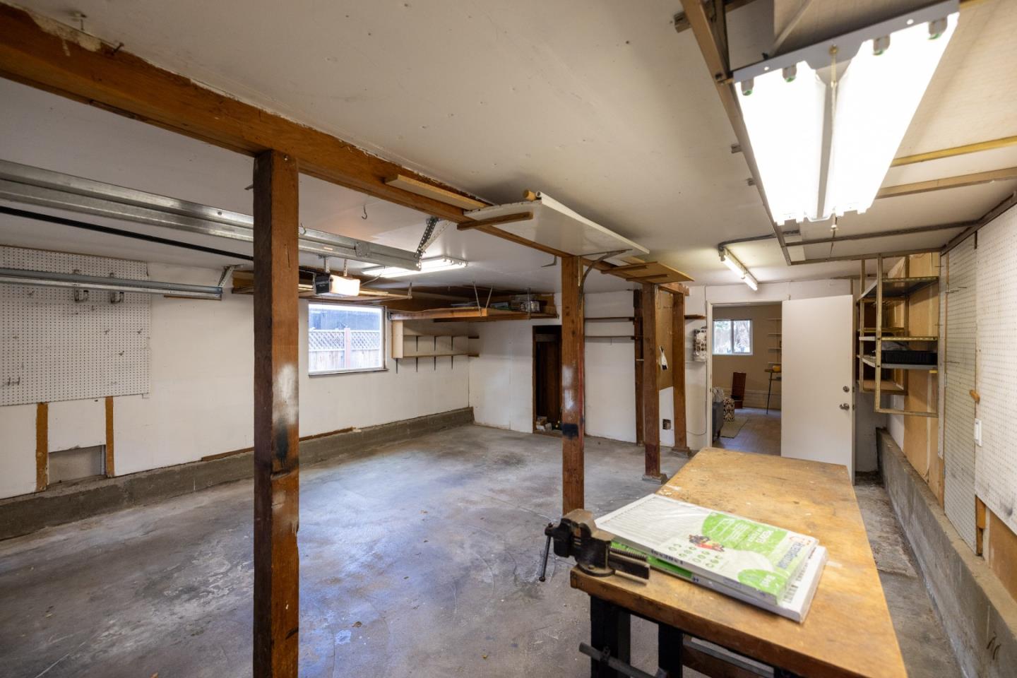 814 Parcel ST