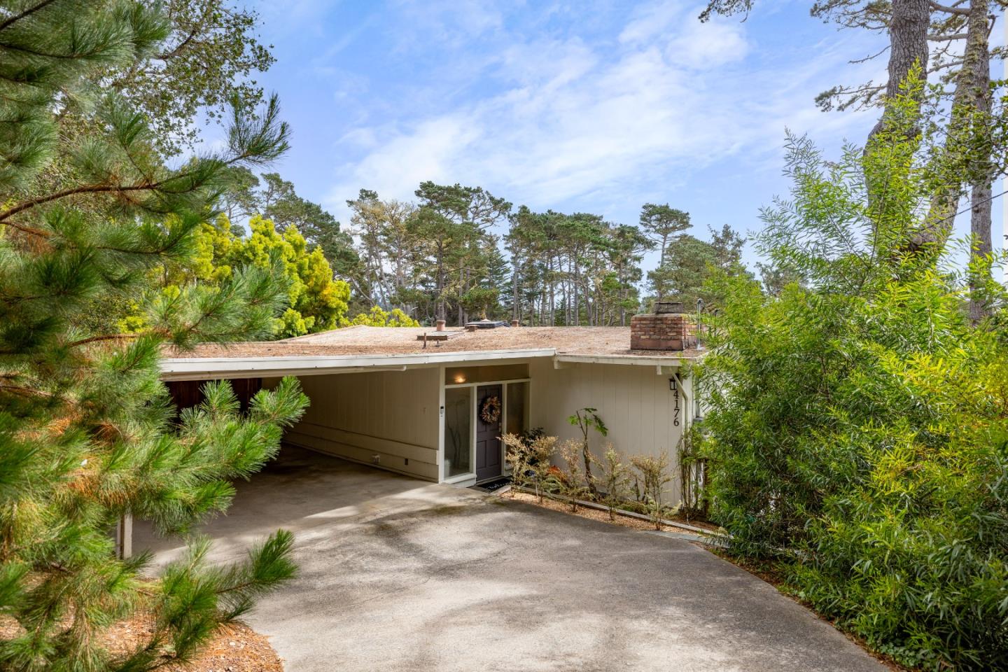 4176 Sunset LN