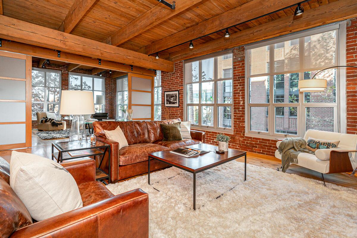 448 W Nationwide Boulevard, 222