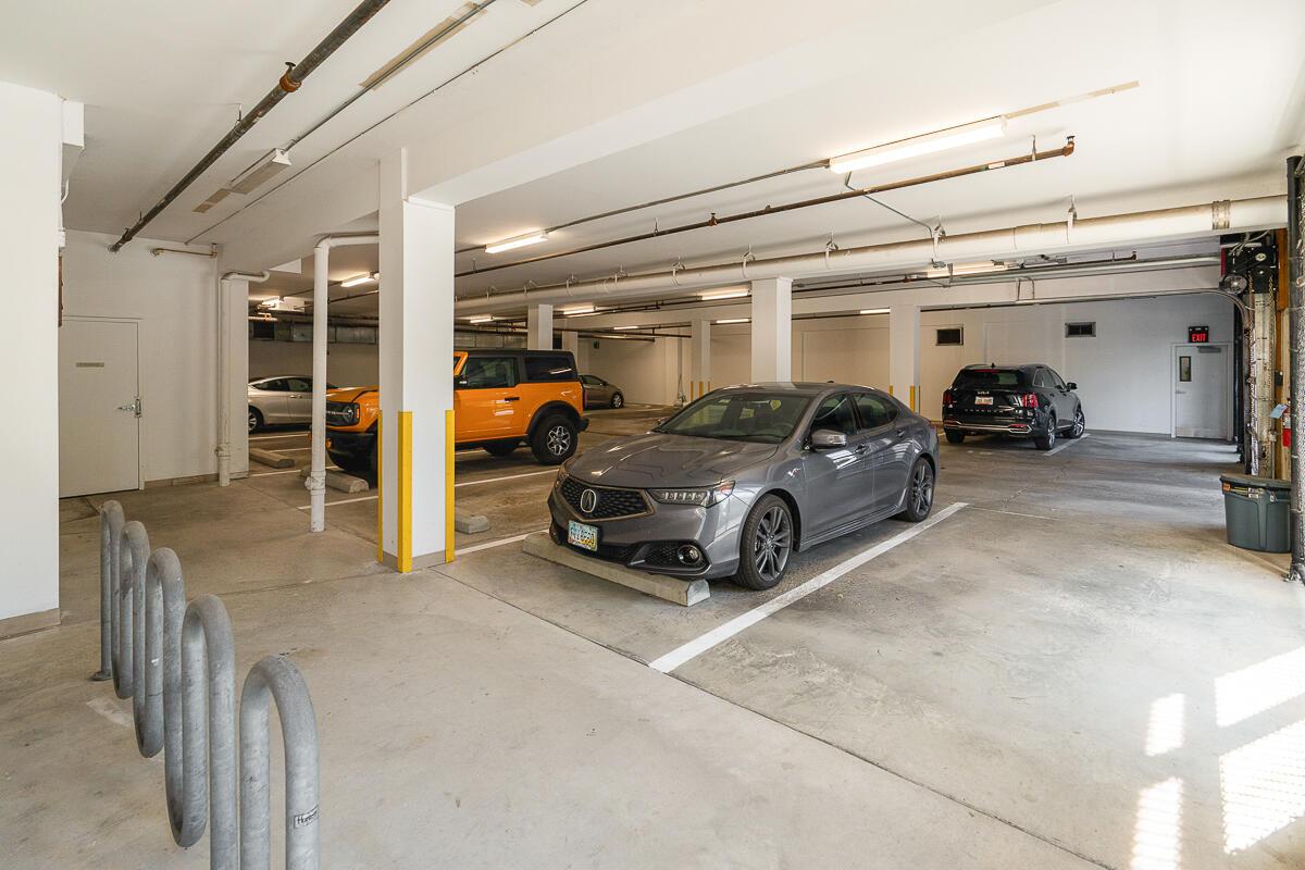 448 W Nationwide Boulevard, 222