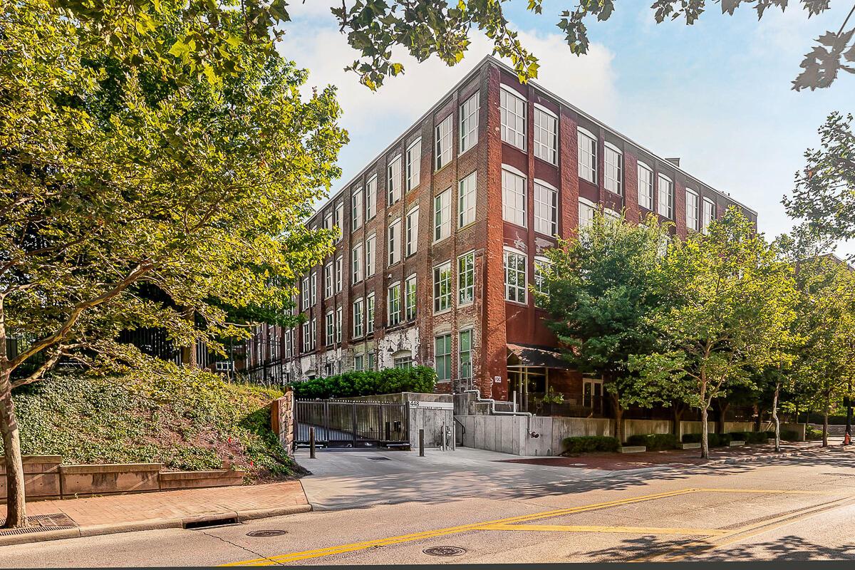 448 W Nationwide Boulevard, 222