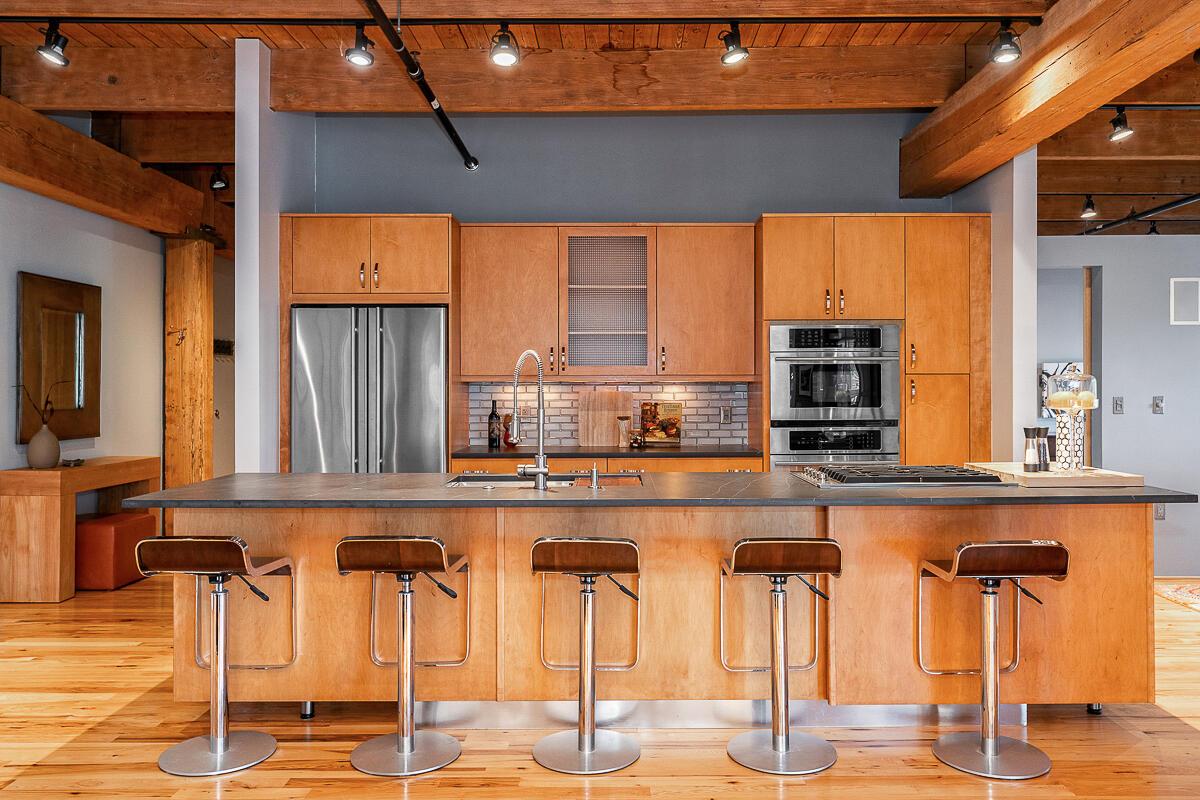 448 W Nationwide Boulevard, 222