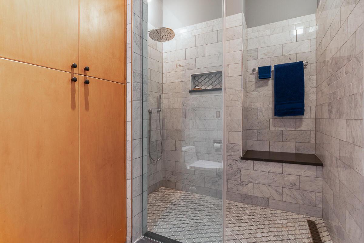 448 W Nationwide Boulevard, 222