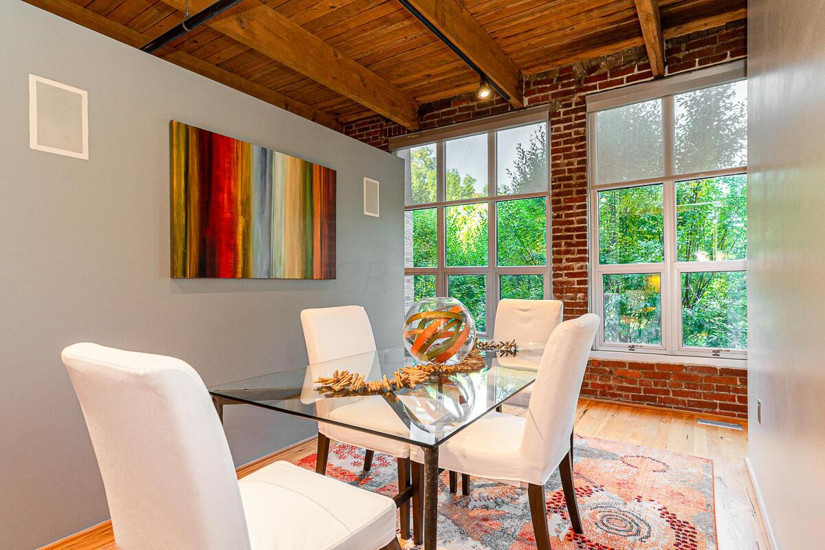 448 W Nationwide Boulevard, 222