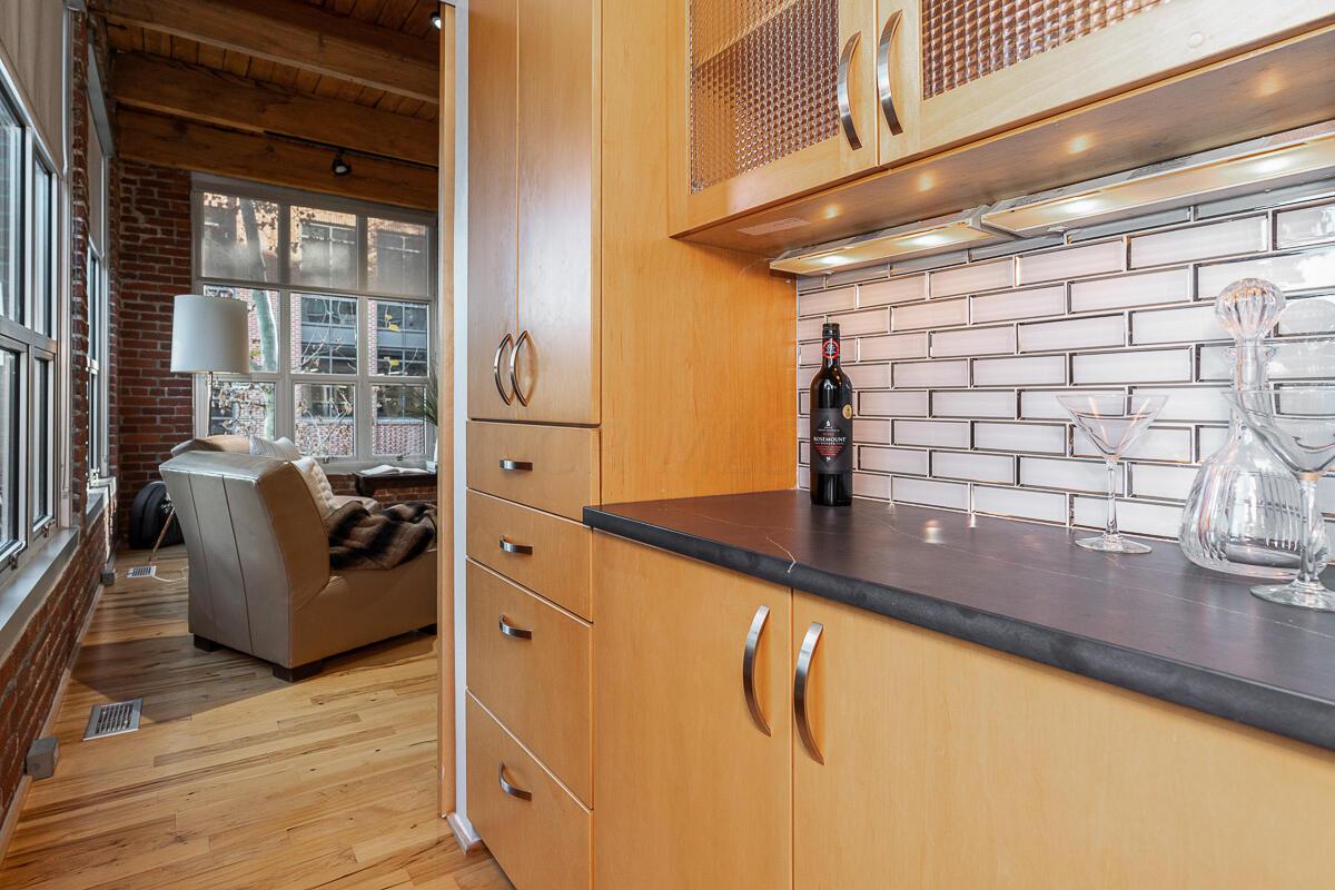 448 W Nationwide Boulevard, 222