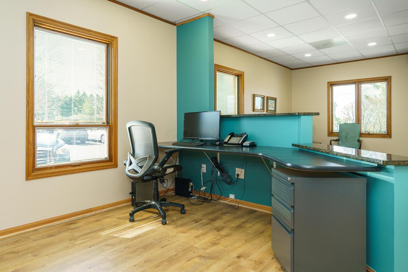 71 E Wilson Bridge Road, A1