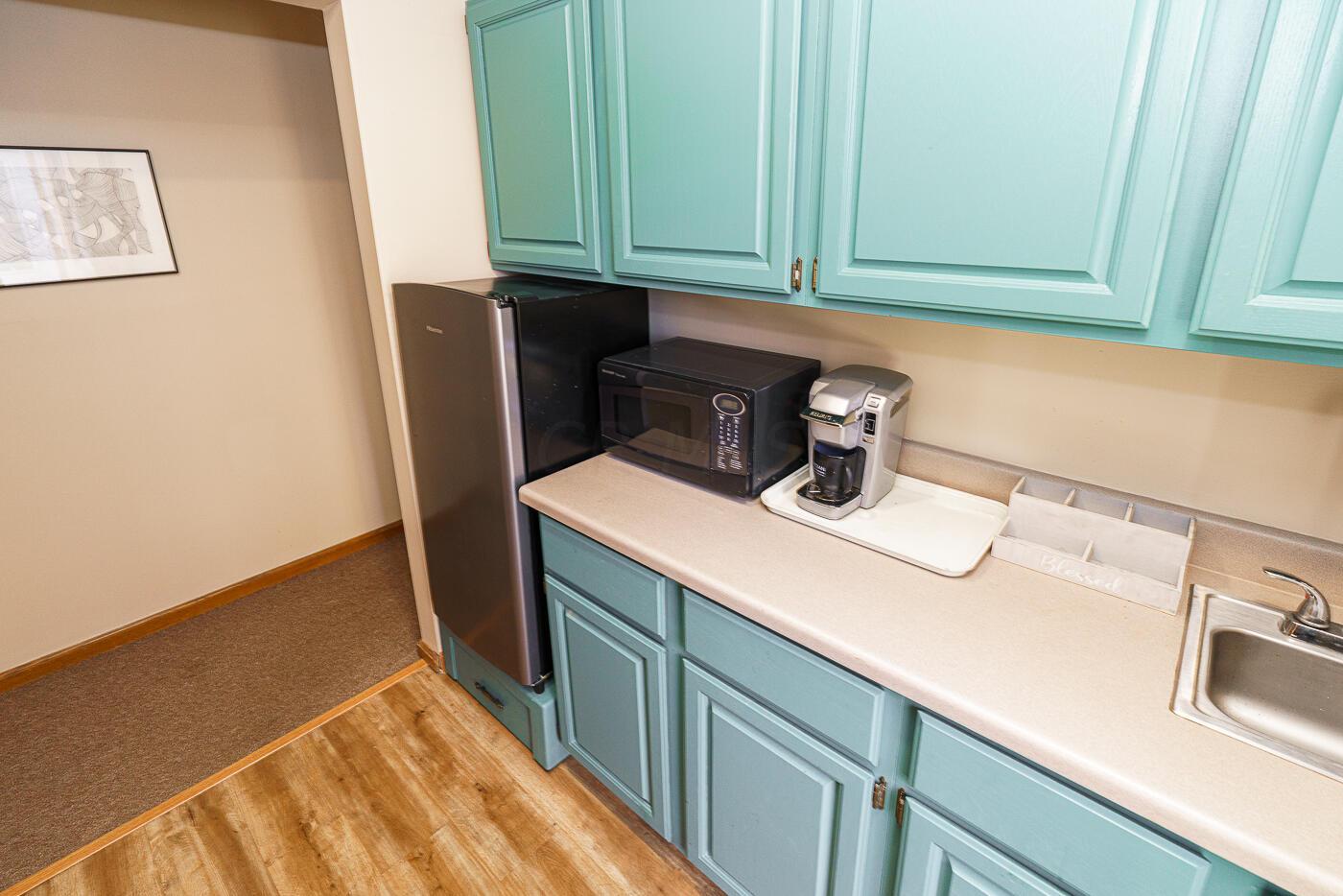 71 E Wilson Bridge Road, A1