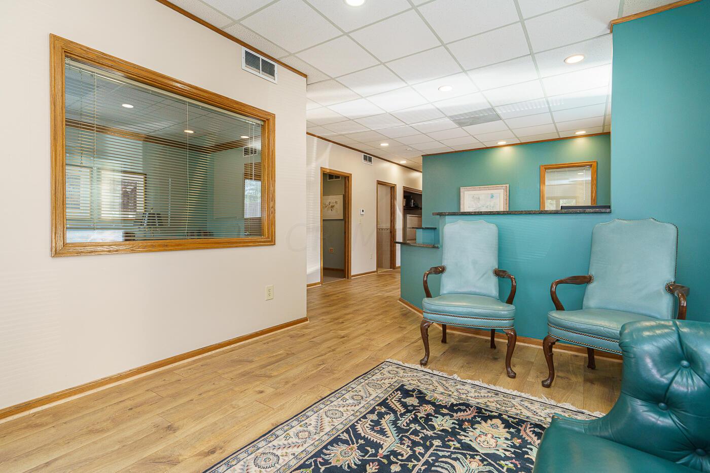 71 E Wilson Bridge Road, A1