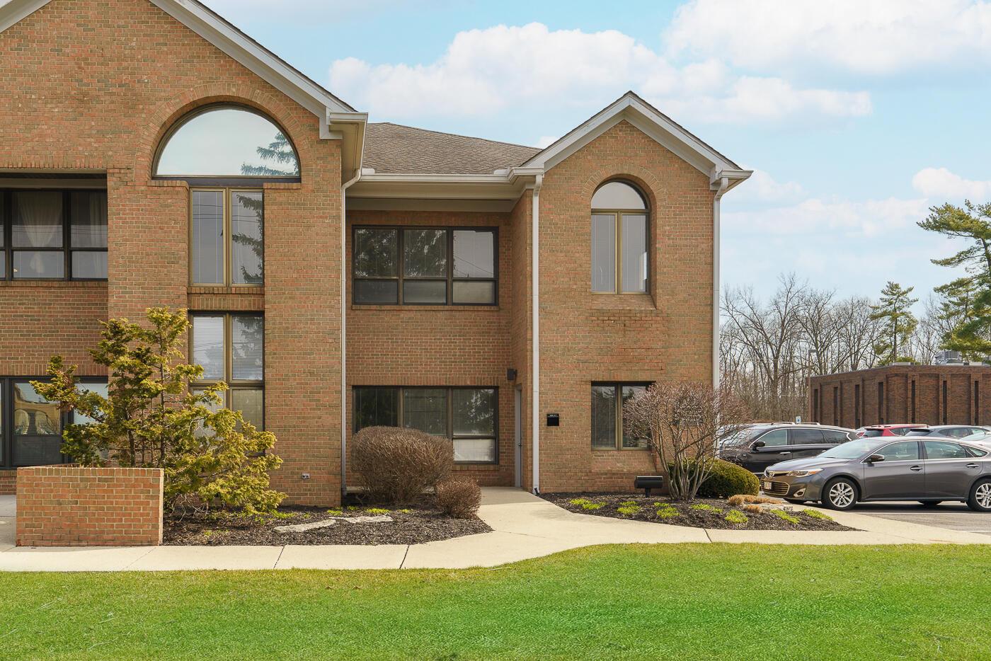 71 E Wilson Bridge Road, A1