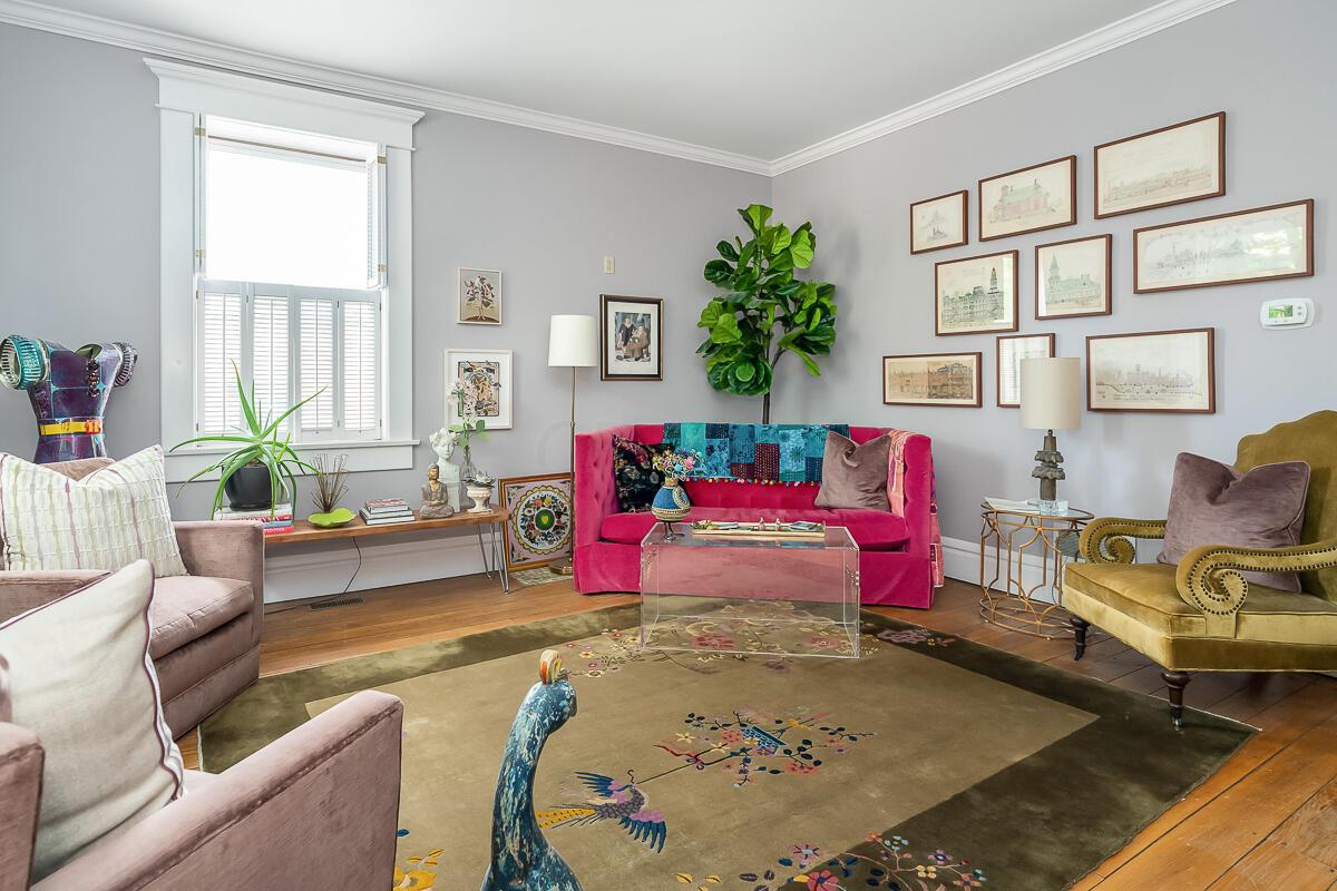 242 E Sycamore Street