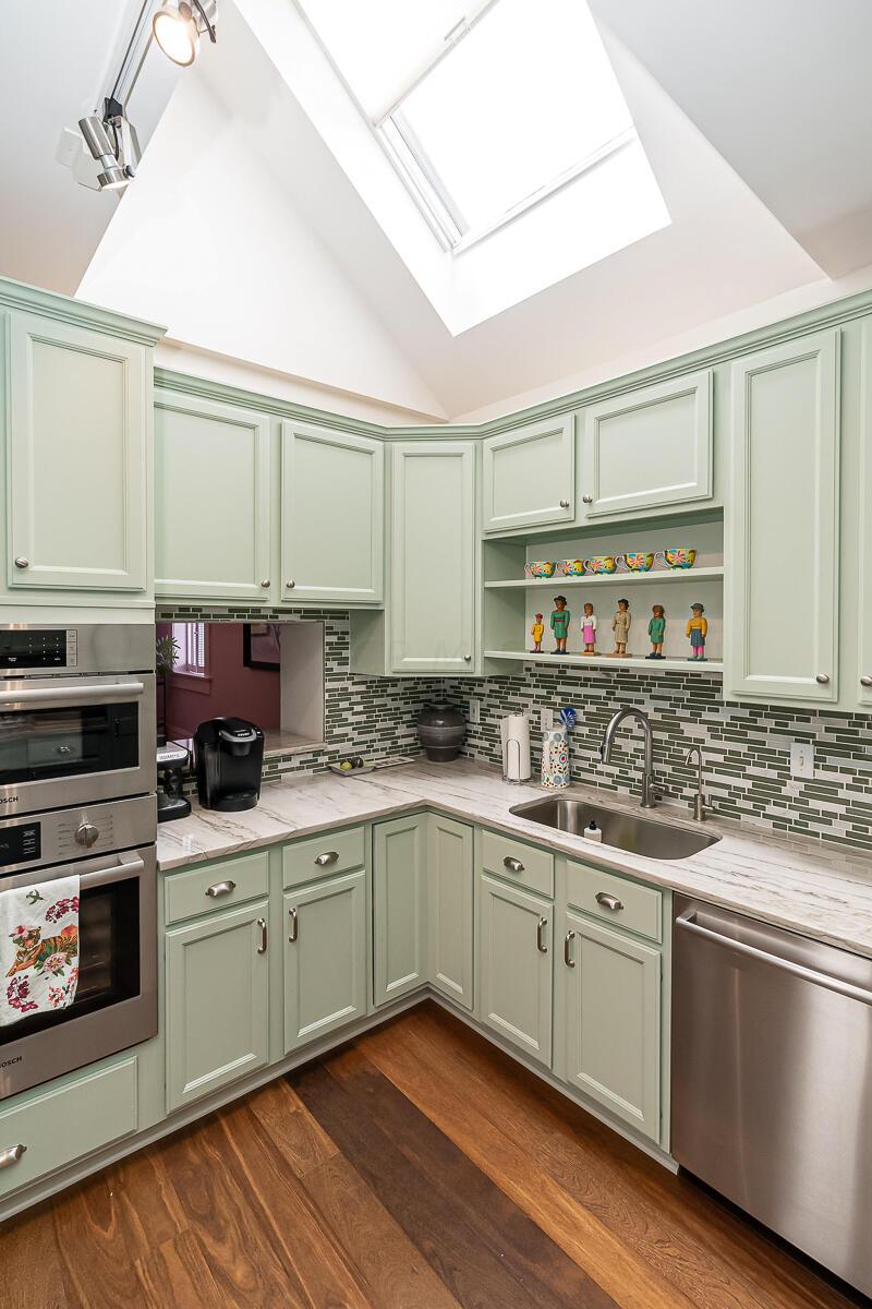 242 E Sycamore Street