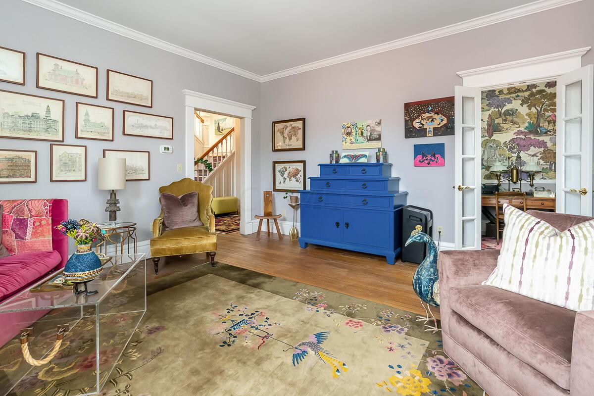 242 E Sycamore Street