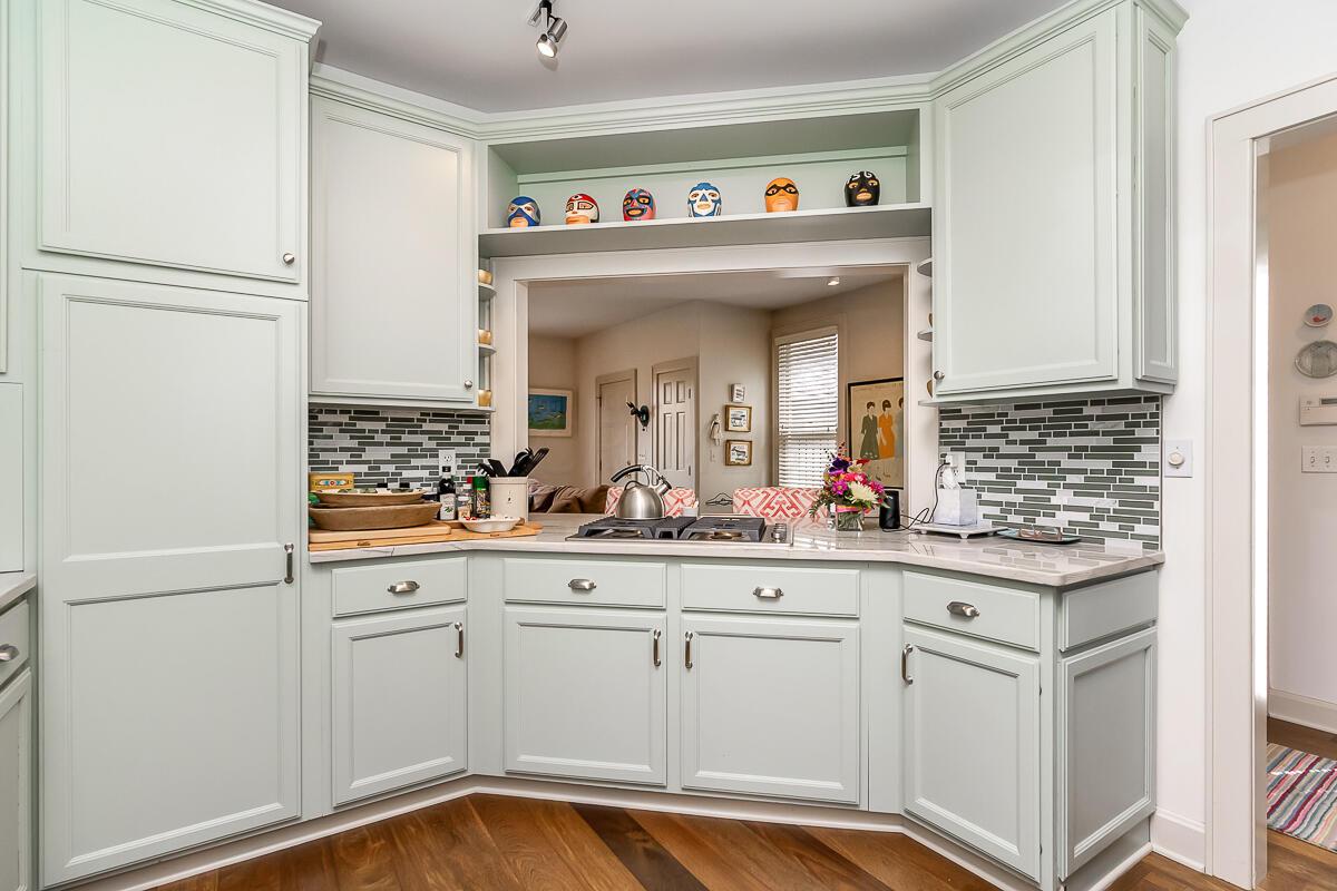 242 E Sycamore Street