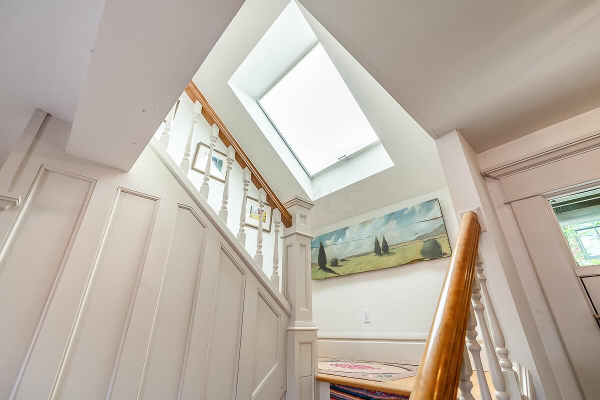 242 E Sycamore Street