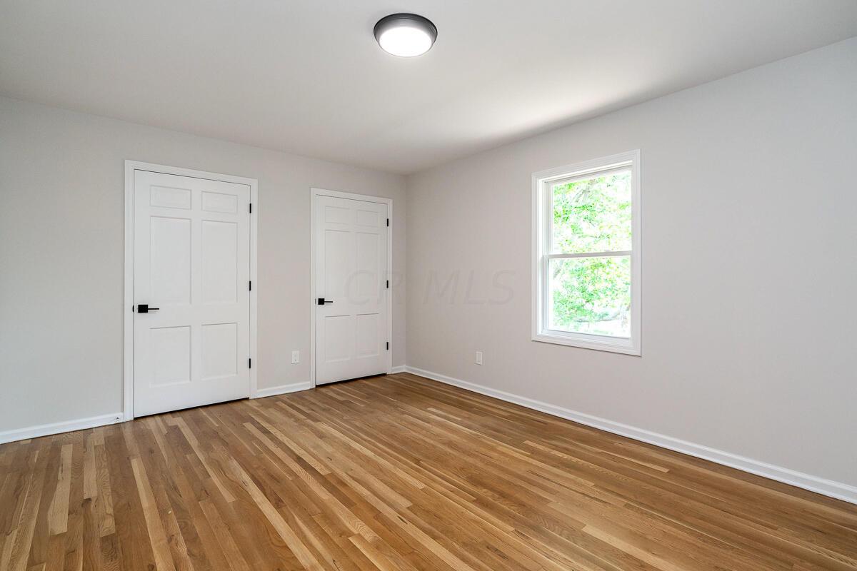 1030 Clubview Boulevard N