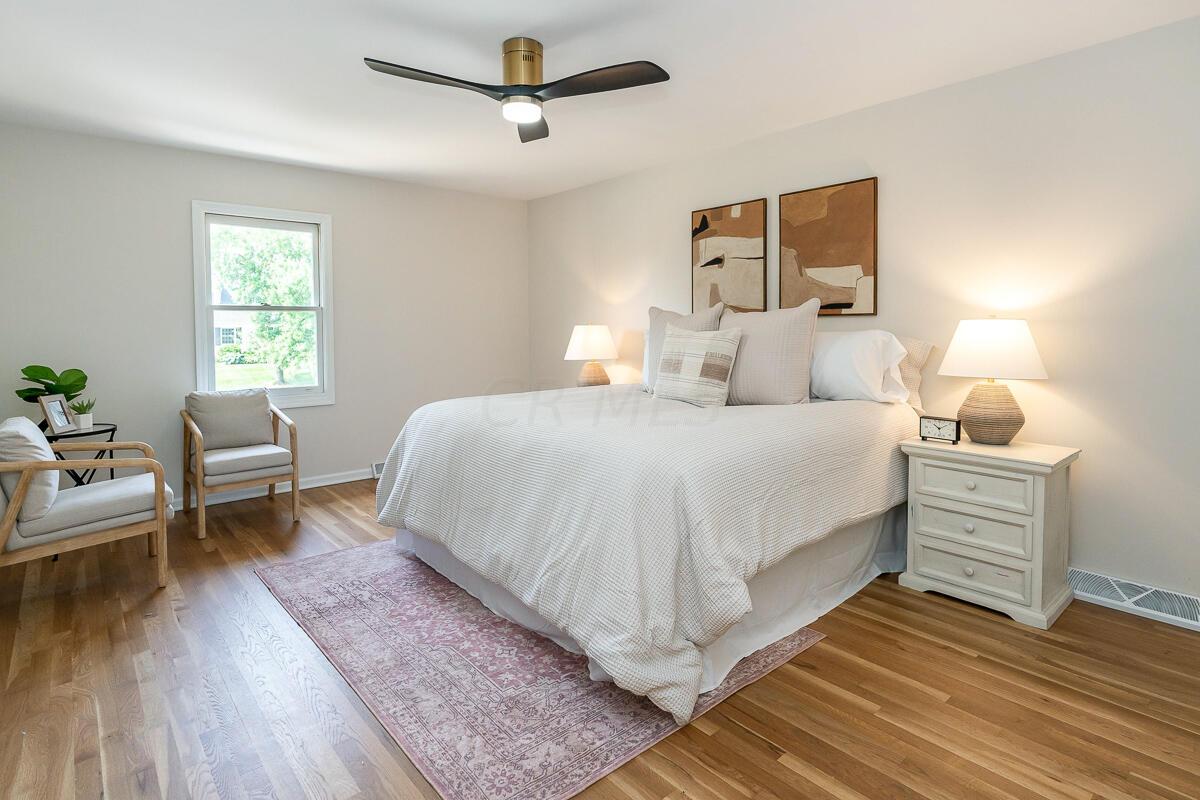 1030 Clubview Boulevard N