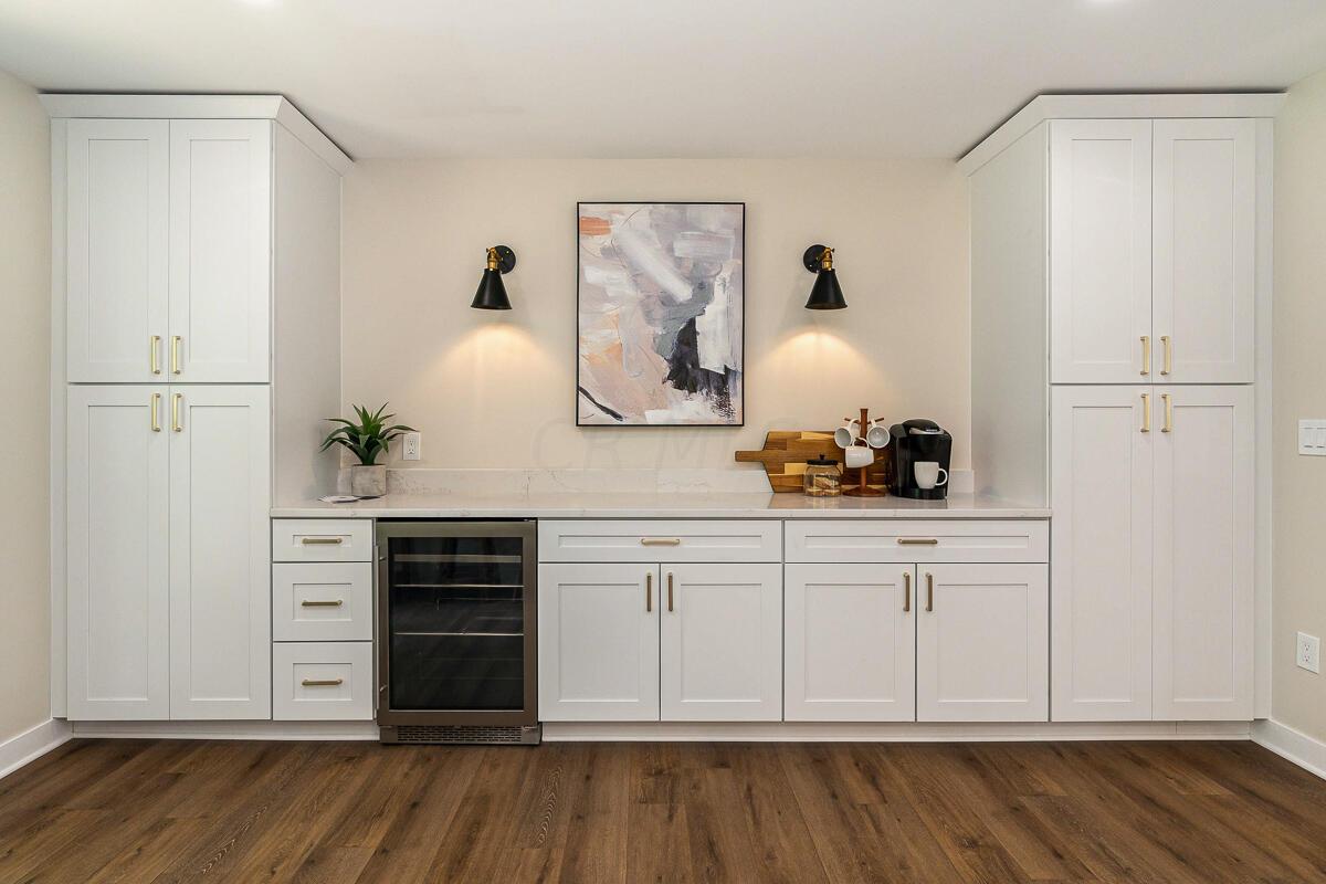 1030 Clubview Boulevard N