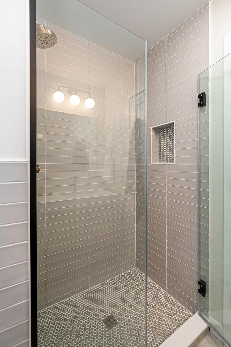 1030 Clubview Boulevard N