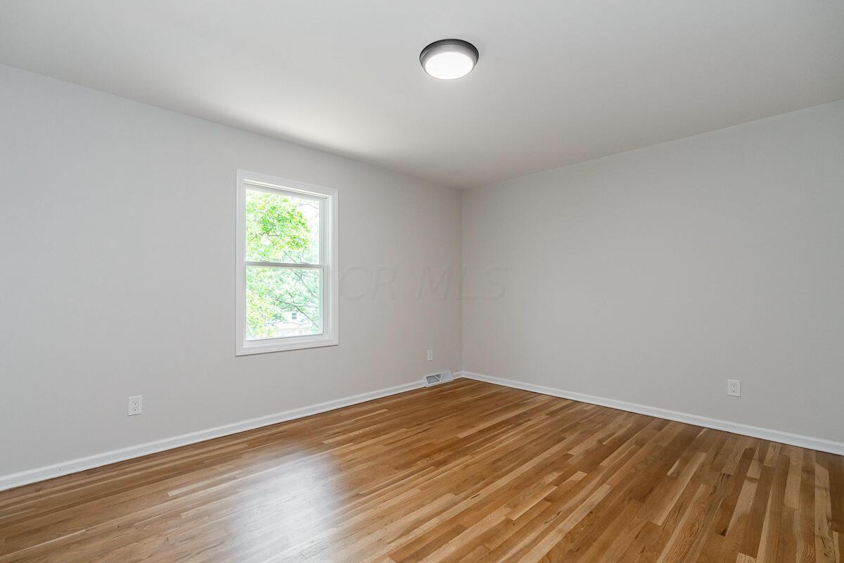 1030 Clubview Boulevard N