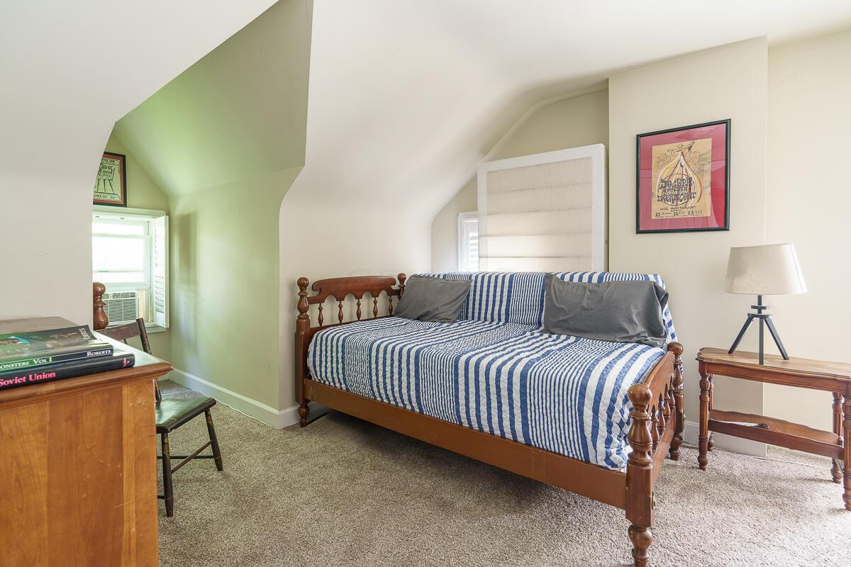 33 E Frankfort Street