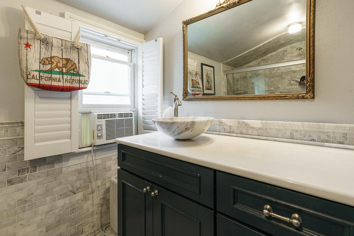 33 E Frankfort Street