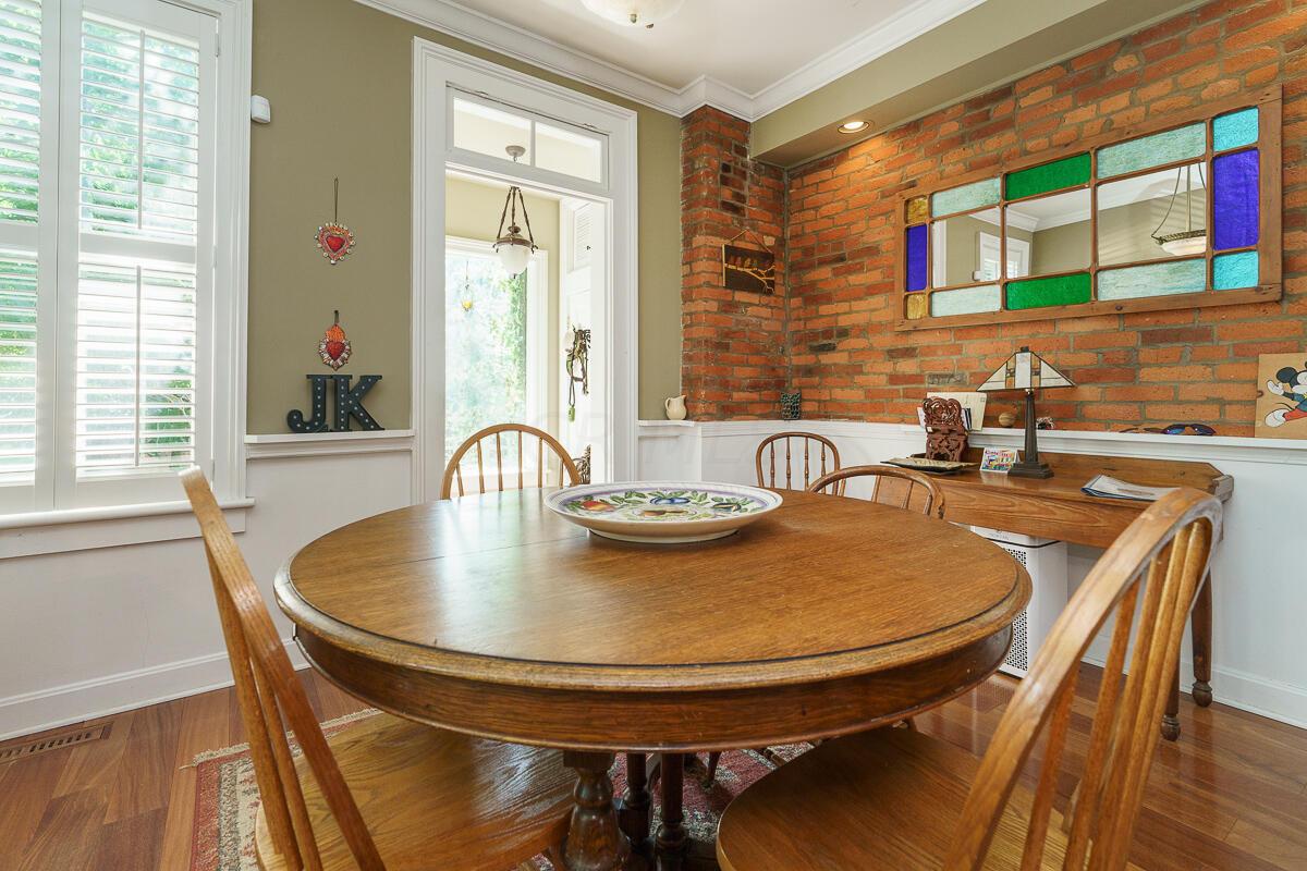 33 E Frankfort Street