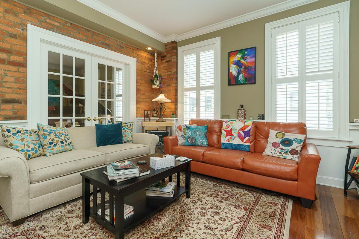 33 E Frankfort Street