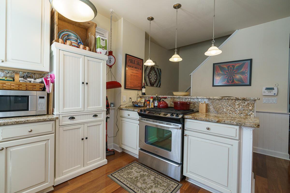 33 E Frankfort Street