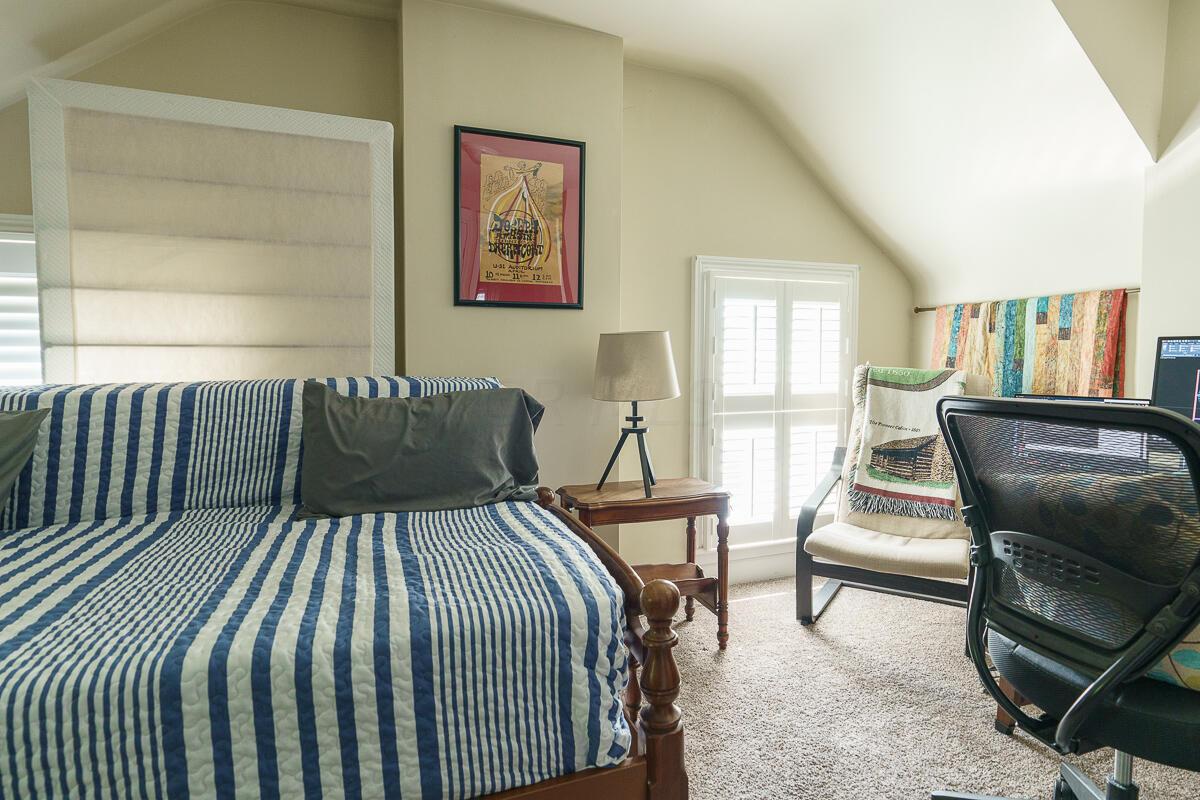 33 E Frankfort Street