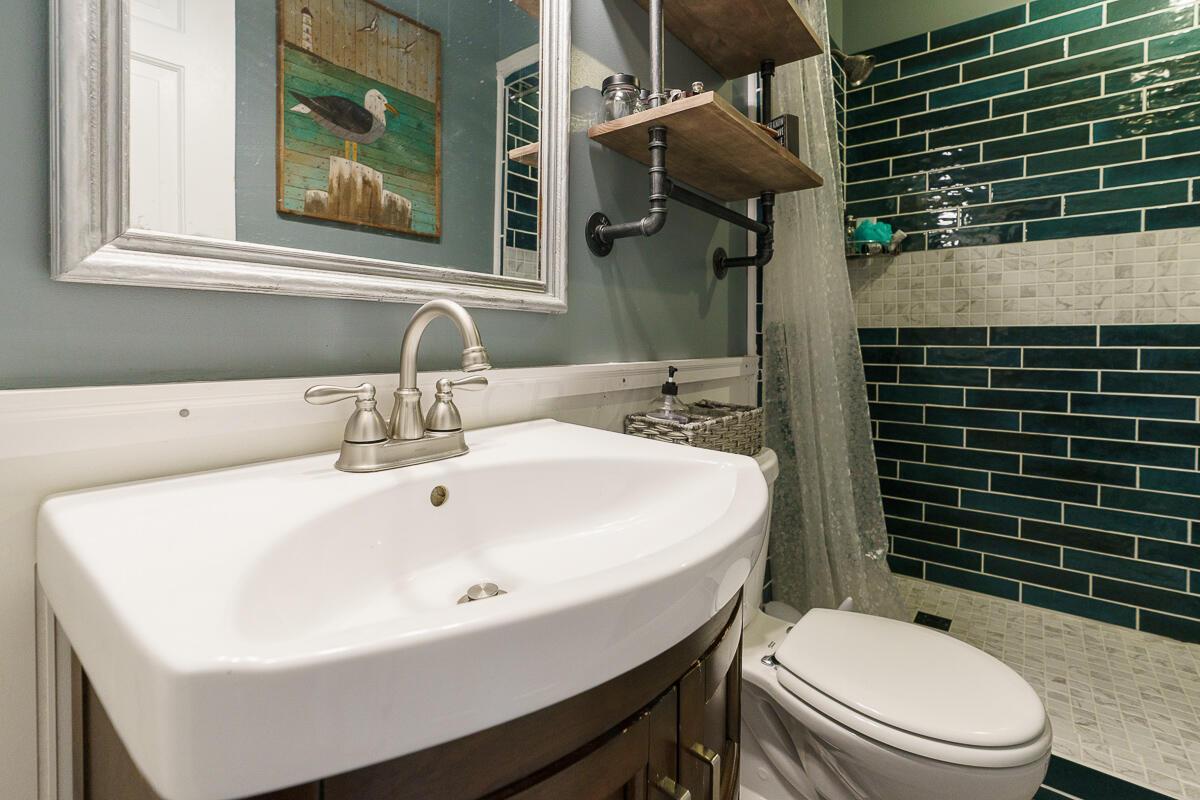 33 E Frankfort Street