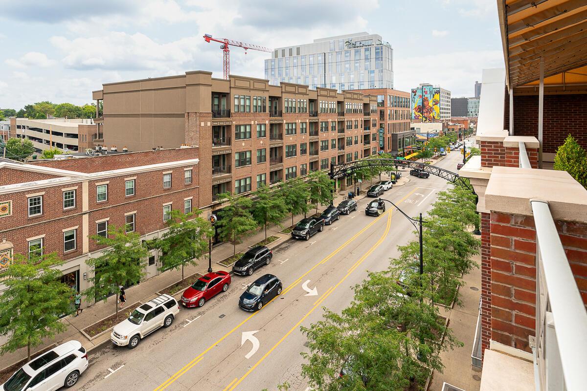 845 N High Street, 504