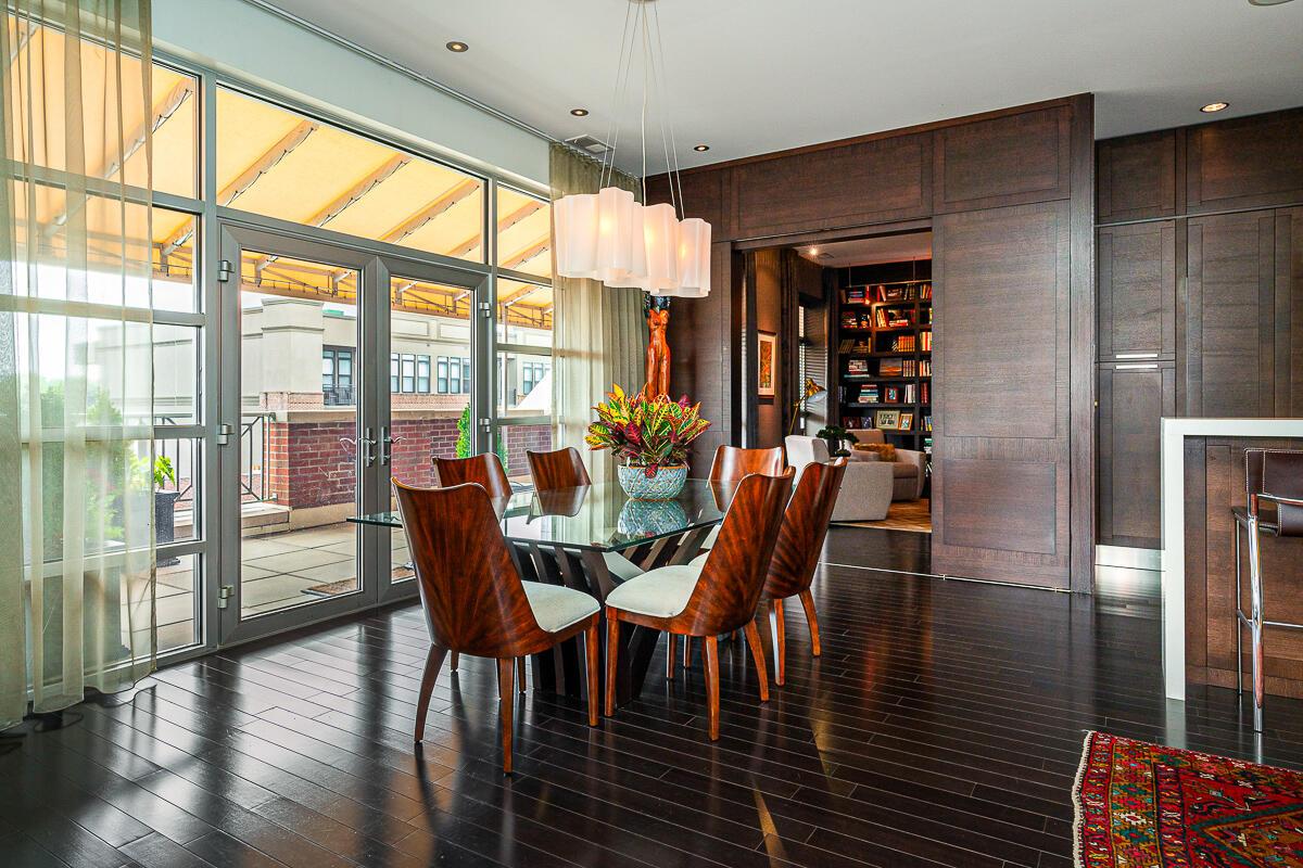 845 N High Street, 504