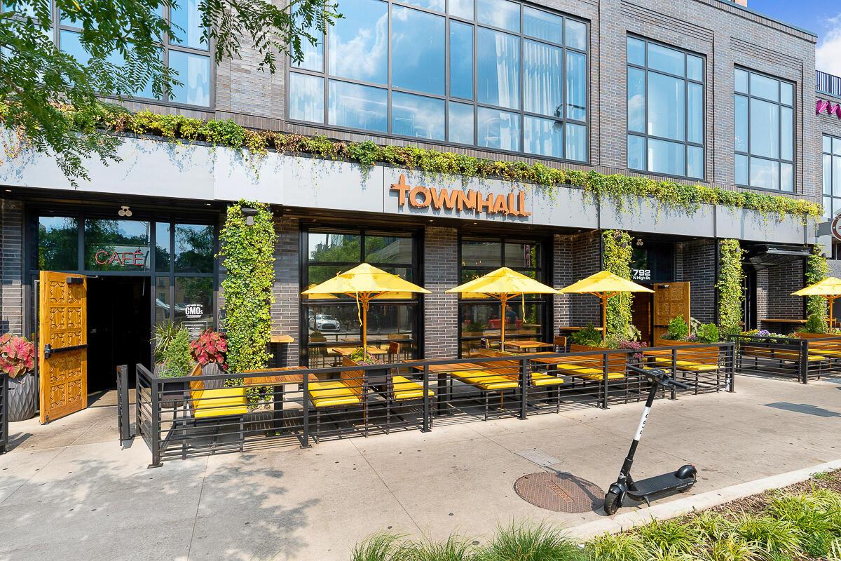 845 N High Street, 504