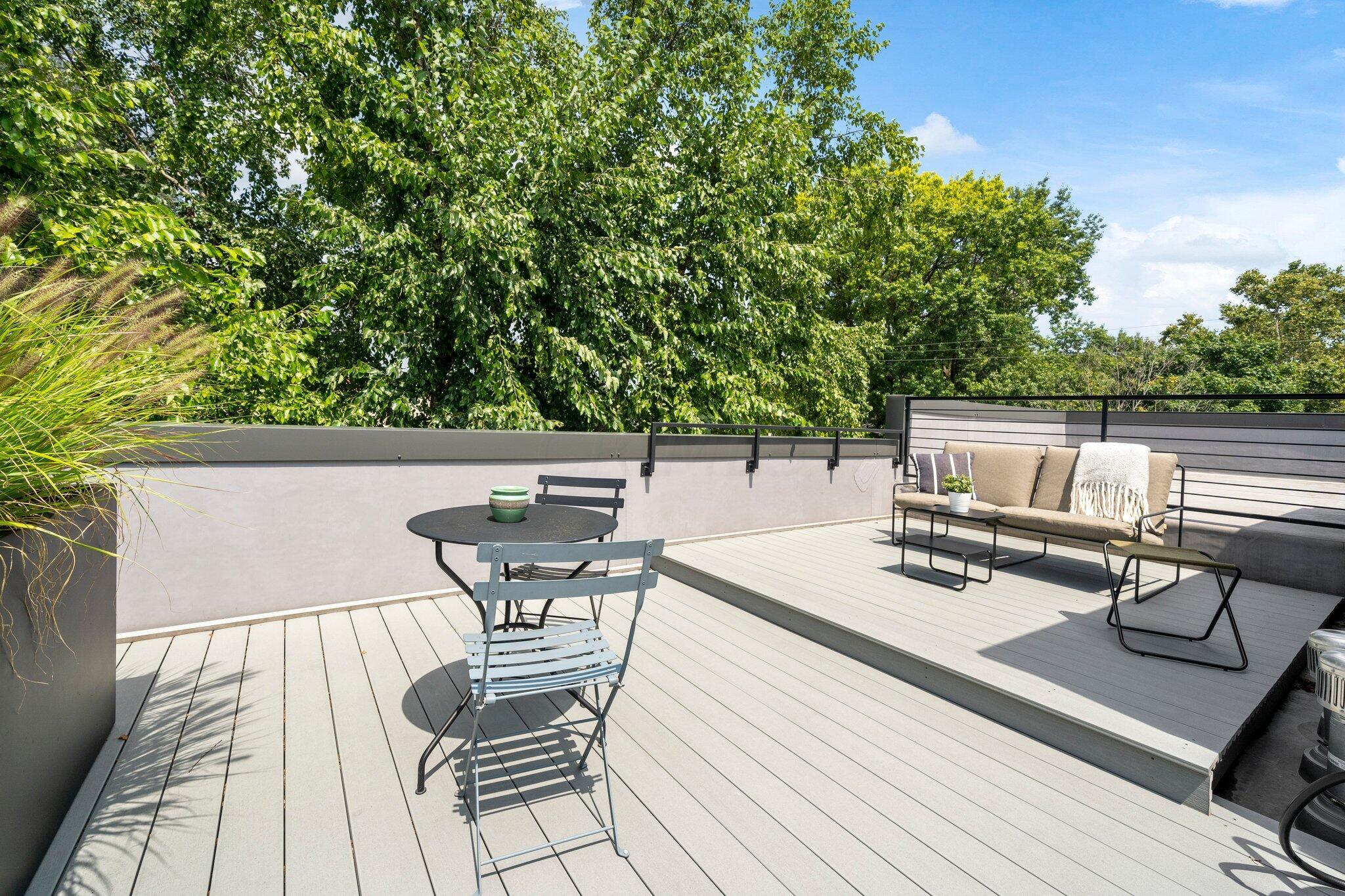 21 E Frankfort Street