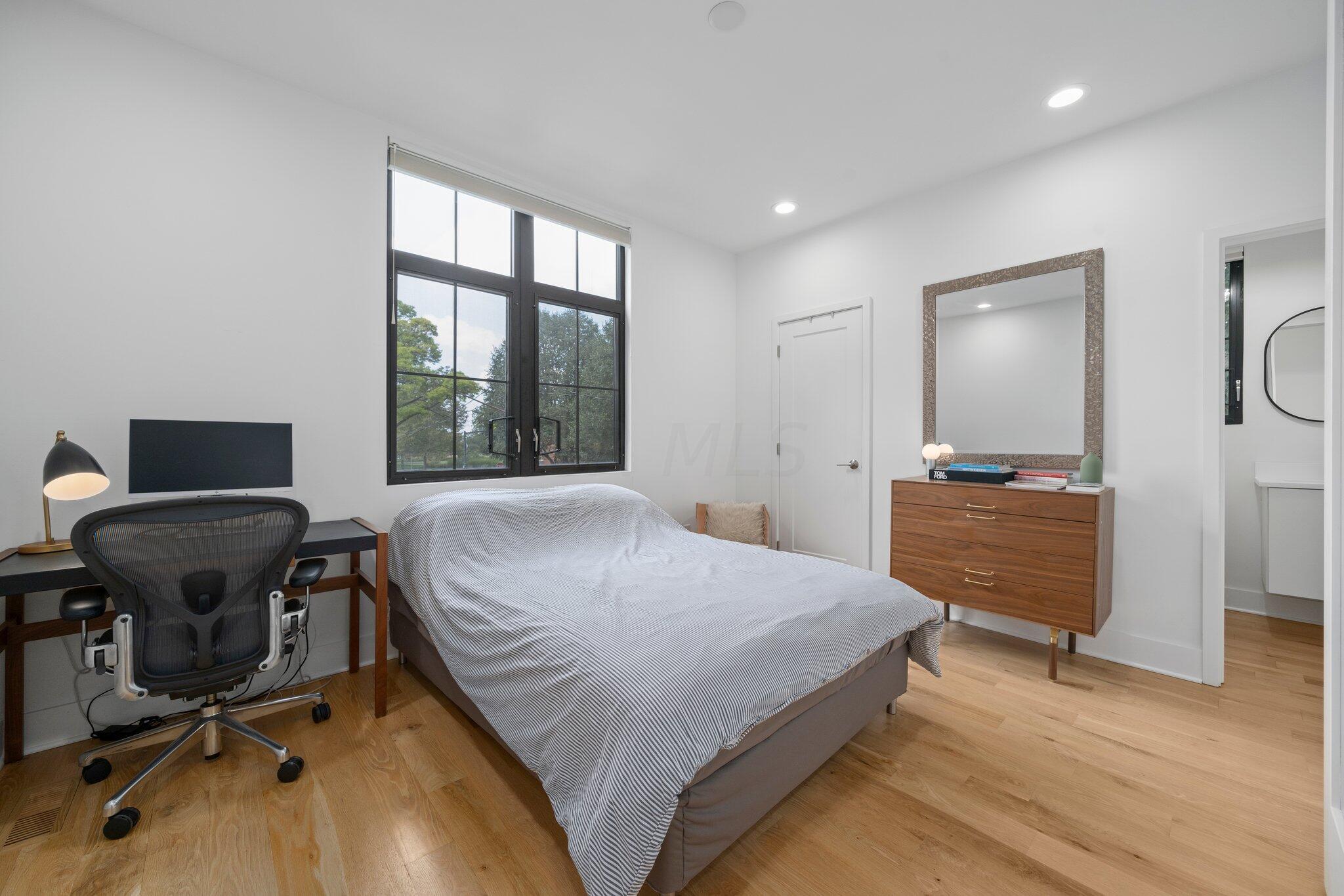 21 E Frankfort Street