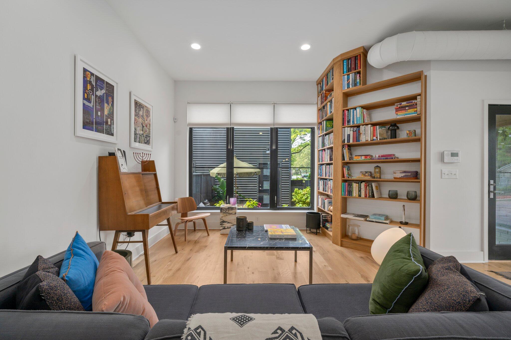 21 E Frankfort Street